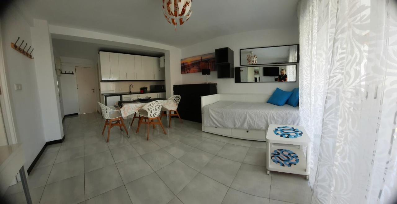 Happy Loix Apartamento Wifi Aa Benidorm Buitenkant foto